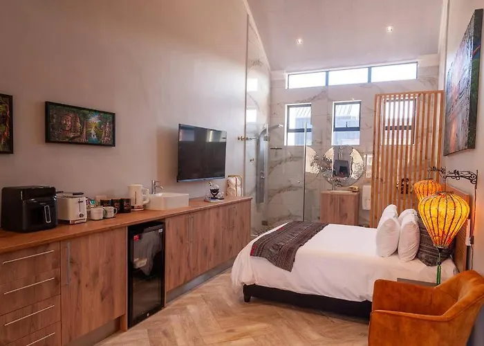 Golden Sunset Room